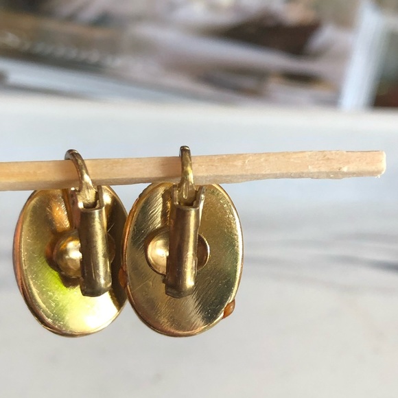 Vintage cameo earrings signed - Picture 2 of 9